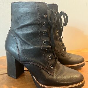 Naturalizer Black Leather Ankle Boots